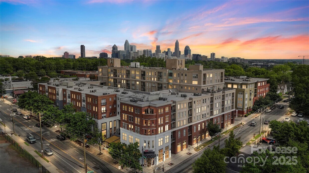Foto principal - 1315 East Blvd
