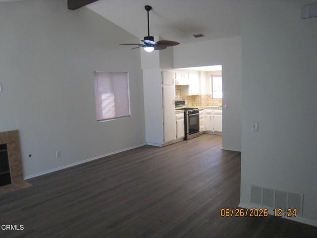 Foto del edificio - 1020 Elmhurst Ln
