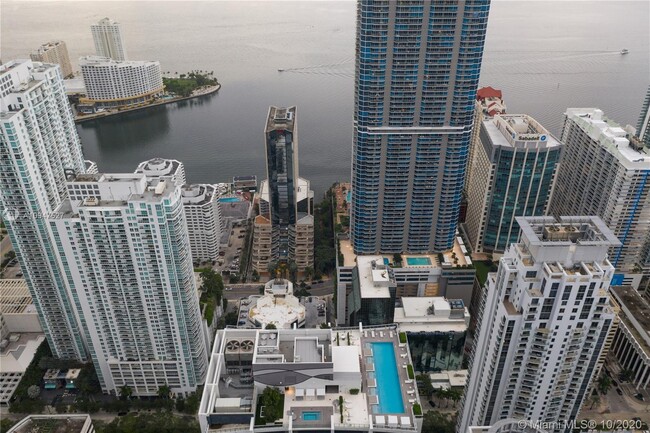 Foto del edificio - 1010 Brickell Ave