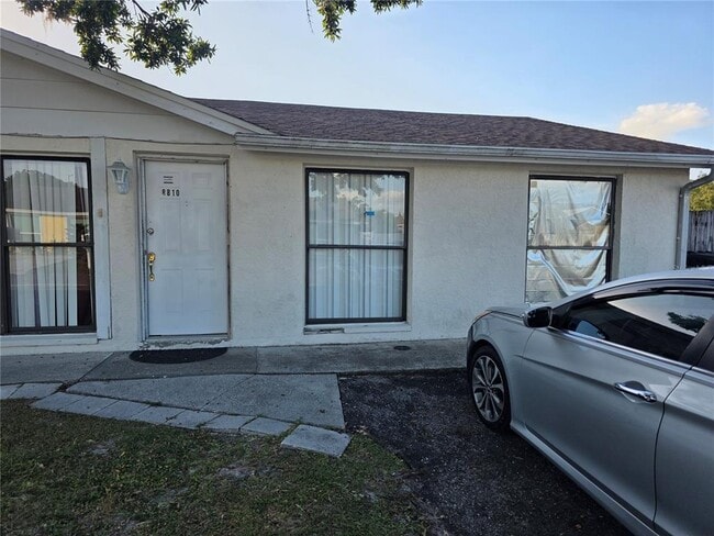 Foto del edificio - 8810 Covered Bridge Ct