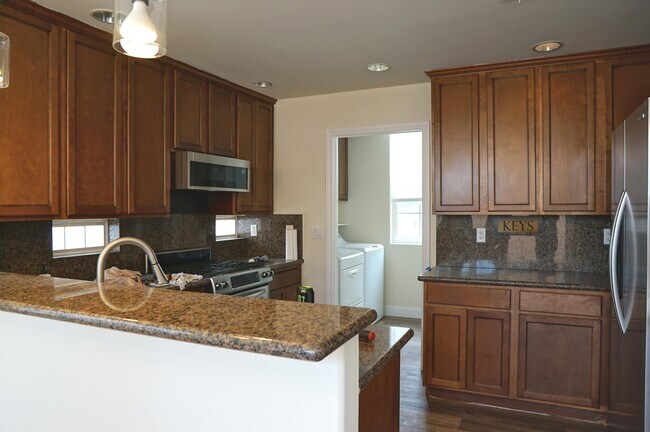 Building Photo - 52265 Desert Spoon Ct