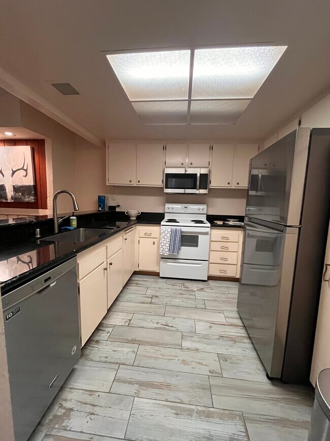 Cocina - 1369 Cherrywood Sq