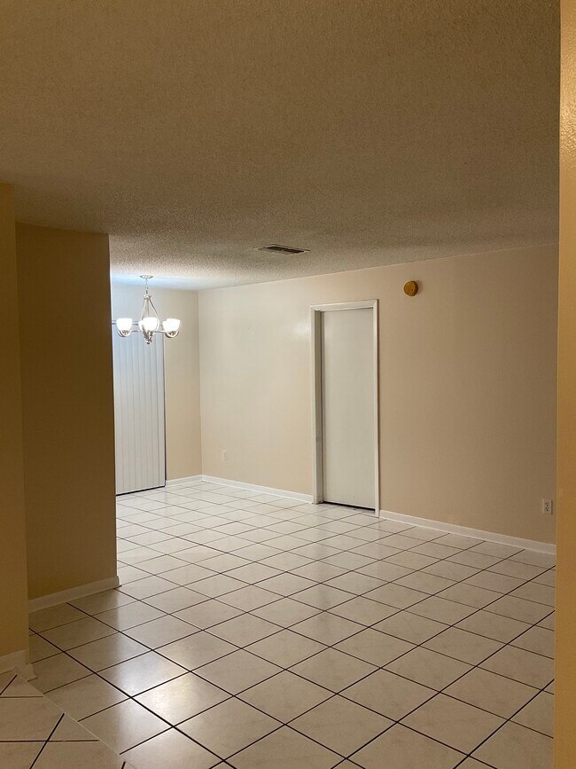 Foto del edificio - 7051 Citrus Point Ct