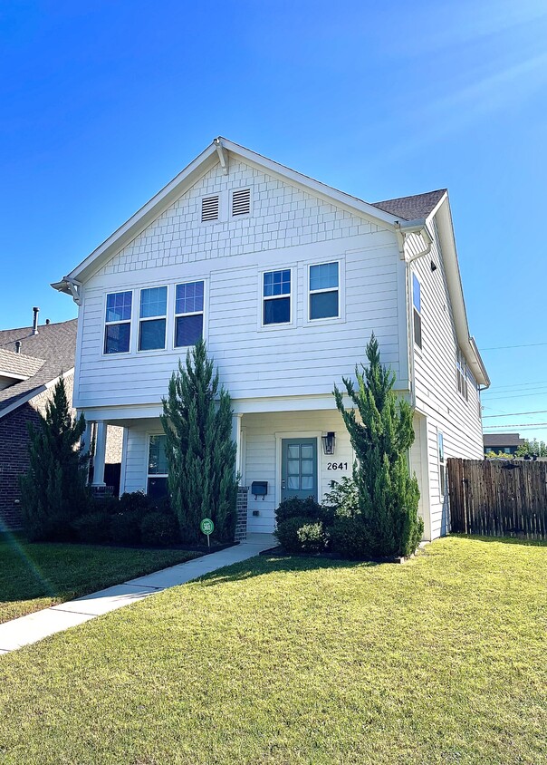 Foto principal - 2641 Frazier Ave