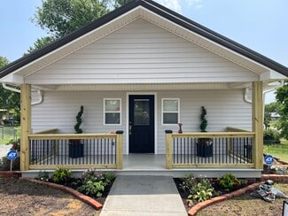 220 E 6th N St