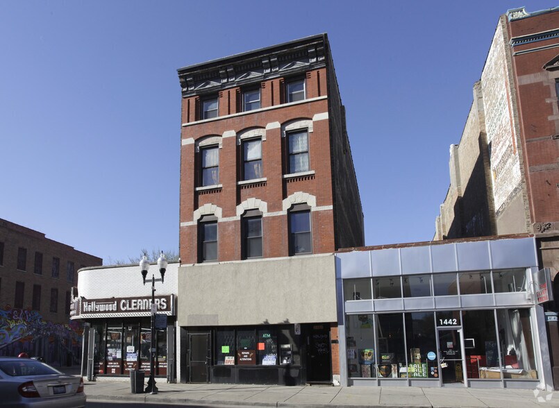 Primary Photo - 1440 N Milwaukee Ave