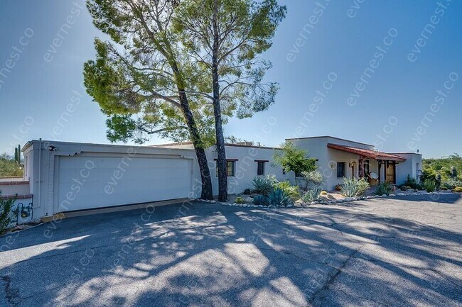 Foto del edificio - 4430 N Hacienda Del Sol Rd