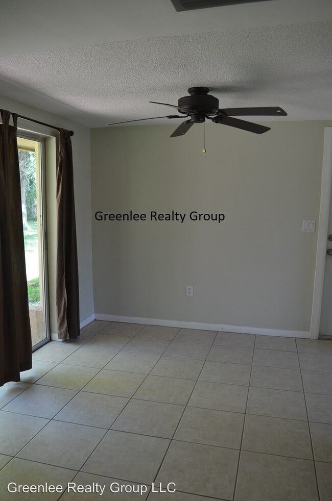 Building Photo - 2 br, 1.5 bath House - 7239 Redbud Ct