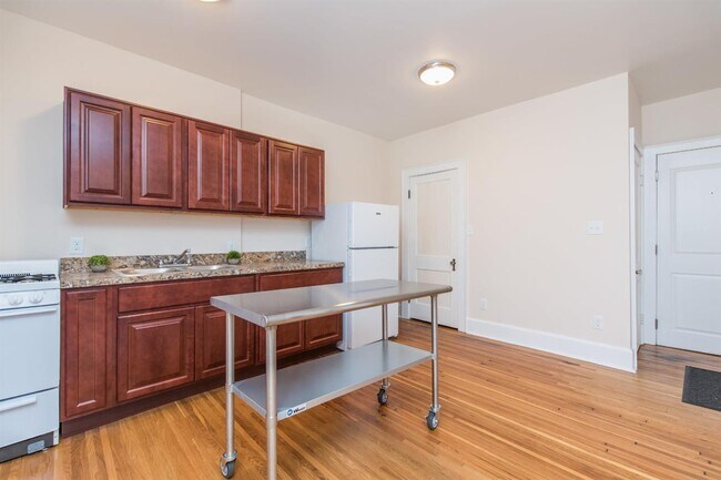 Foto del edificio - 265 Lyndhurst Pl