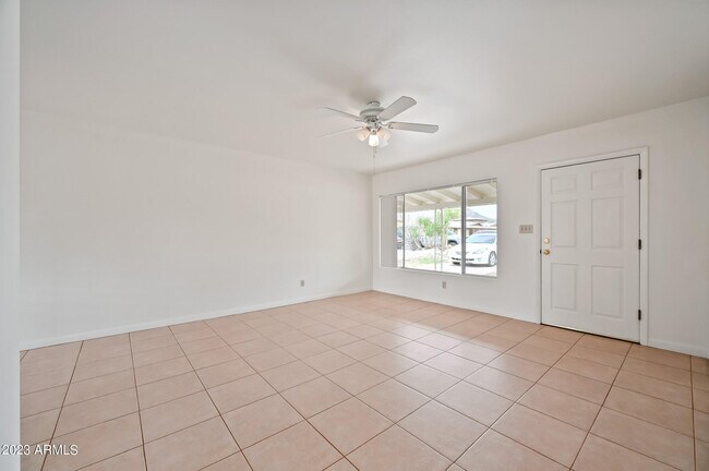 Foto del edificio - 6238 N 10th St
