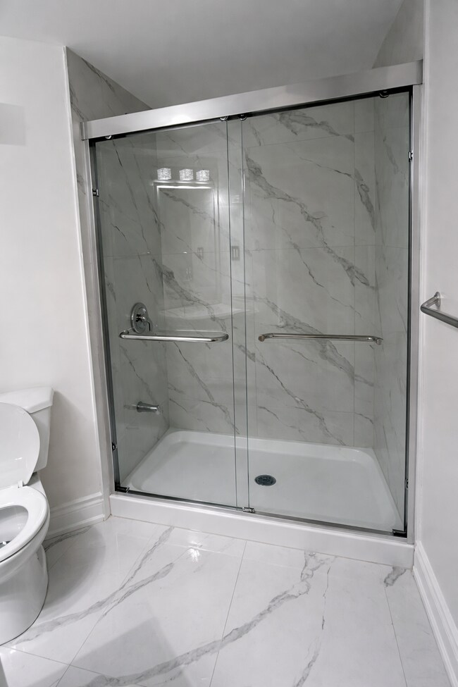 Building Photo - 41 Lauraglen Crescent