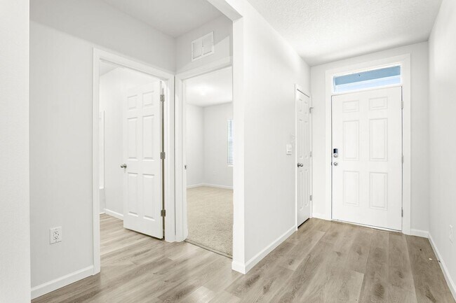 Building Photo - 542 Hamy St