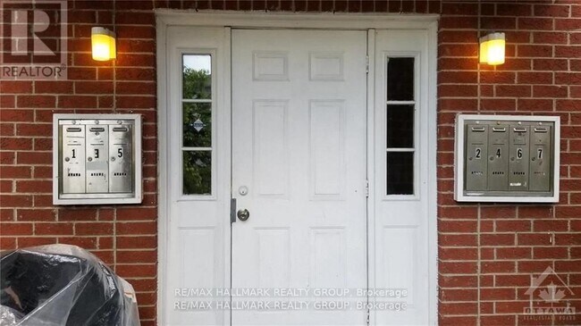 Building Photo - 346 Winona Ave