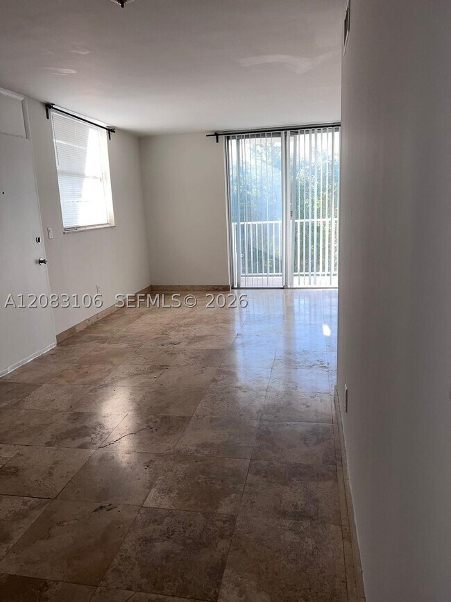 Building Photo - 1801 S Treasure Dr