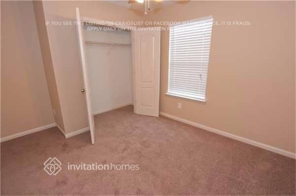 Foto del edificio - 8146 Chancewood Ln