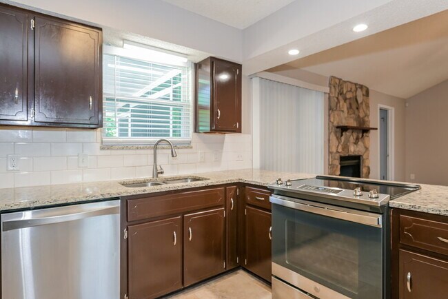 Building Photo - 11027 Crumpet Ct