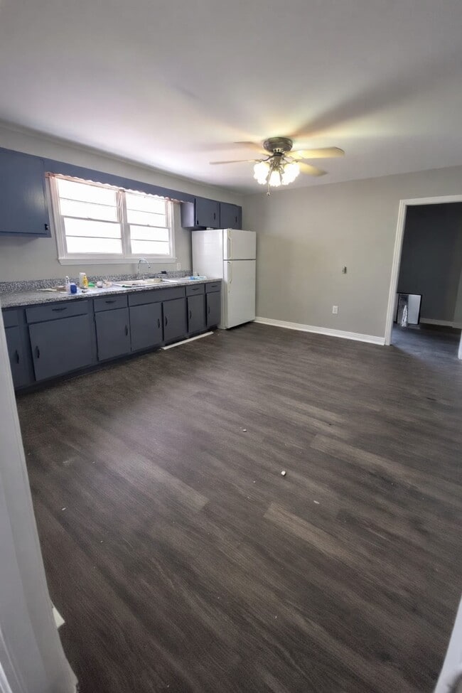 Foto del edificio - 1330 West Dr