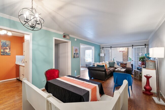 Building Photo - 7575 Katy Fwy