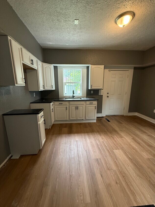 Foto principal - 40 Pointview Ave