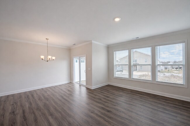 Foto del edificio - New Construction -Hendersonville Townhome