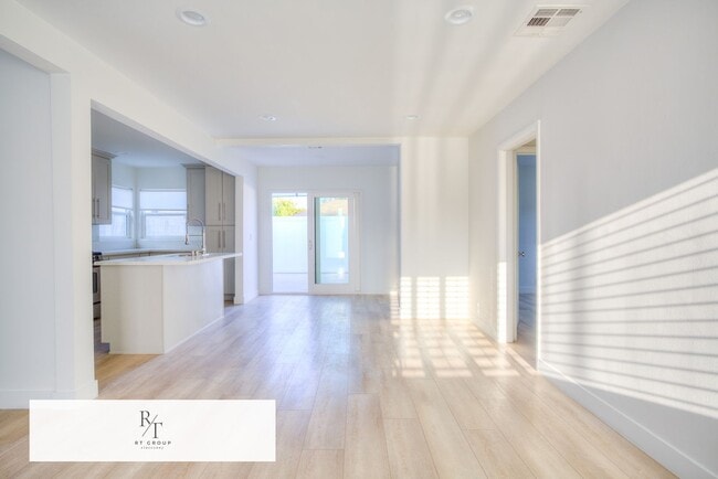 Building Photo - FULLY REMODELED – Front House for Rent (Ba...