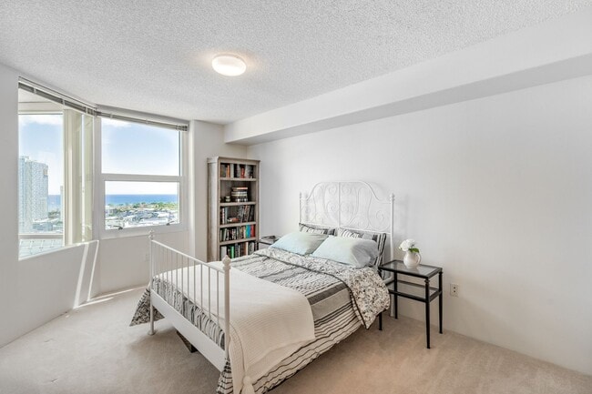 Building Photo - PANORAMIC CITY & OCEAN VIEWS - ONE ARCHER ...