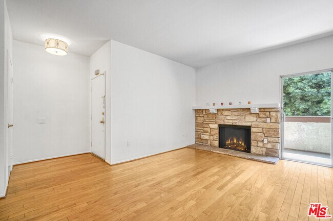 Foto del edificio - 5534 Sylmar Ave