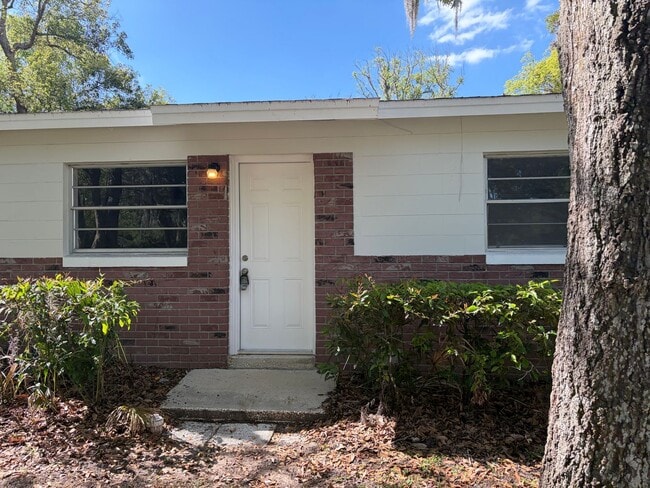 Photo - Newly Renovated 2 Bedroom Duplex in Maitland Available Now! Modern Finishes! House