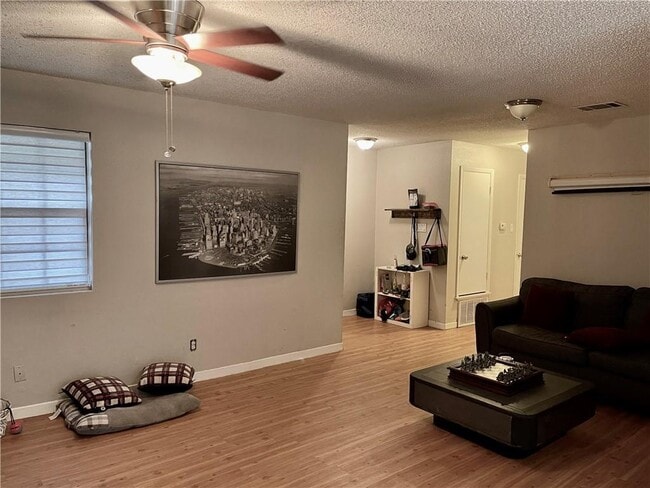 Foto del edificio - 115 Waller St