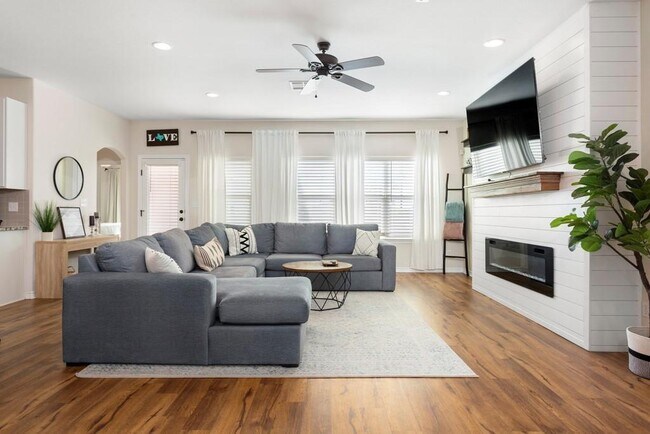 Foto del edificio - 105 Hunter Loop