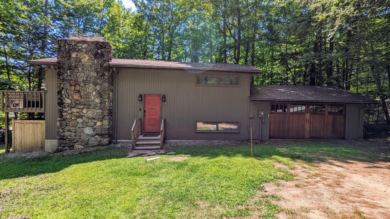 15 Brookhurst Ln W, Meredith, NH 03253 House for Rent in Meredith, NH