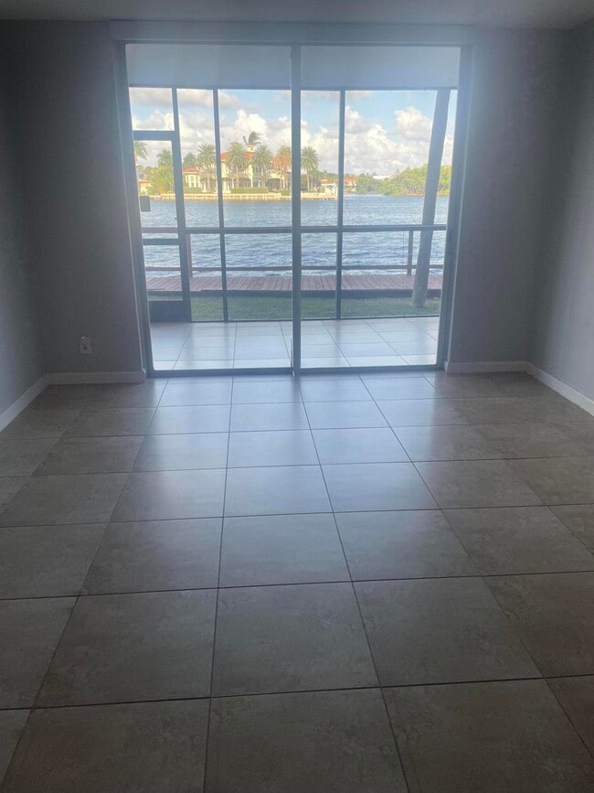 Foto del edificio - 710 NE 7th St