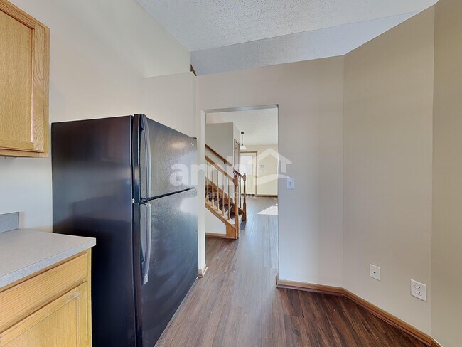 Foto del edificio - 7786 Waggoner Chase Blvd