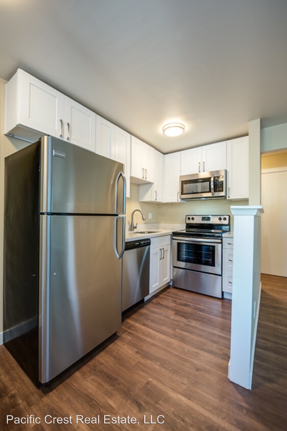 Foto principal - 7201 East Green Lake Dr N
