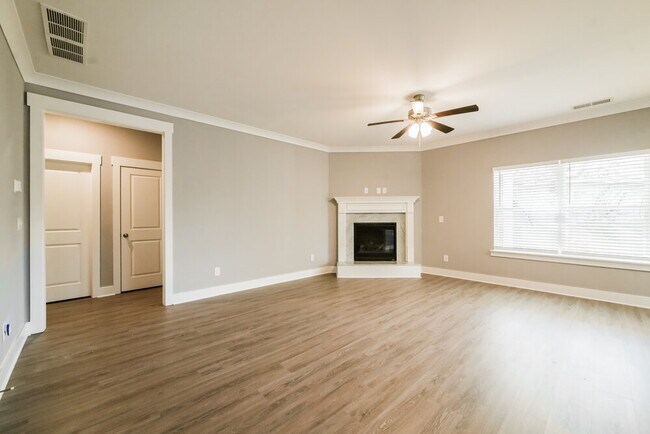 Building Photo - 2501 Kolb Manor Cir SW