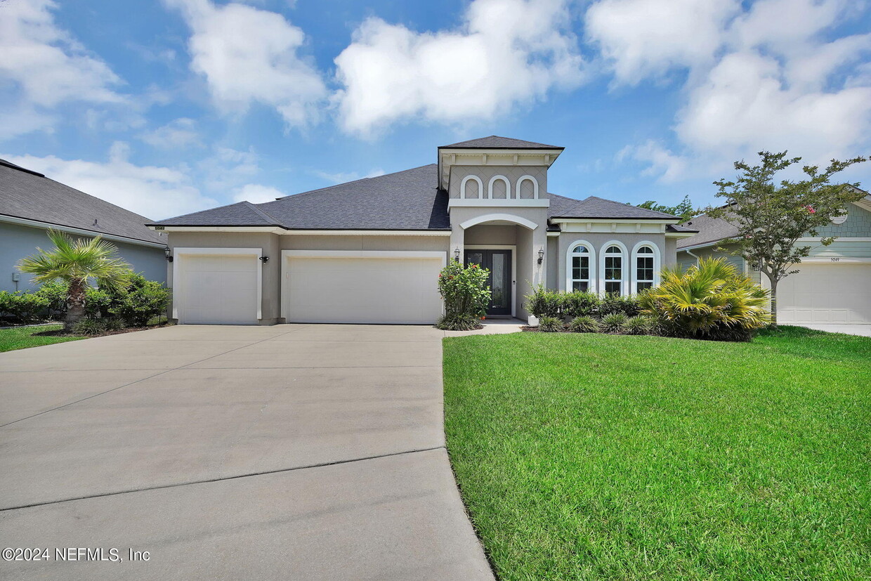 Primary Photo - 5043 Redford Manor Dr