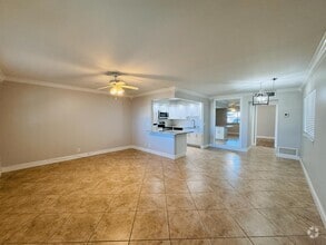 Building Photo - 602 Saxony Ln