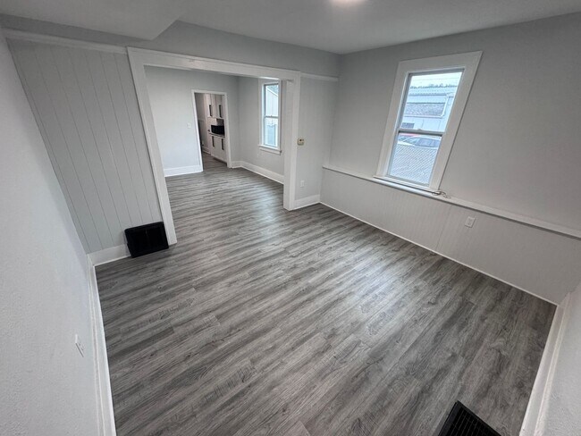 Foto del edificio - Plains - 116-118 S Rustin St