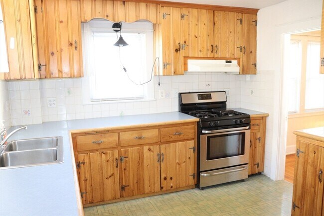 Foto del edificio - 40 Baker Ave