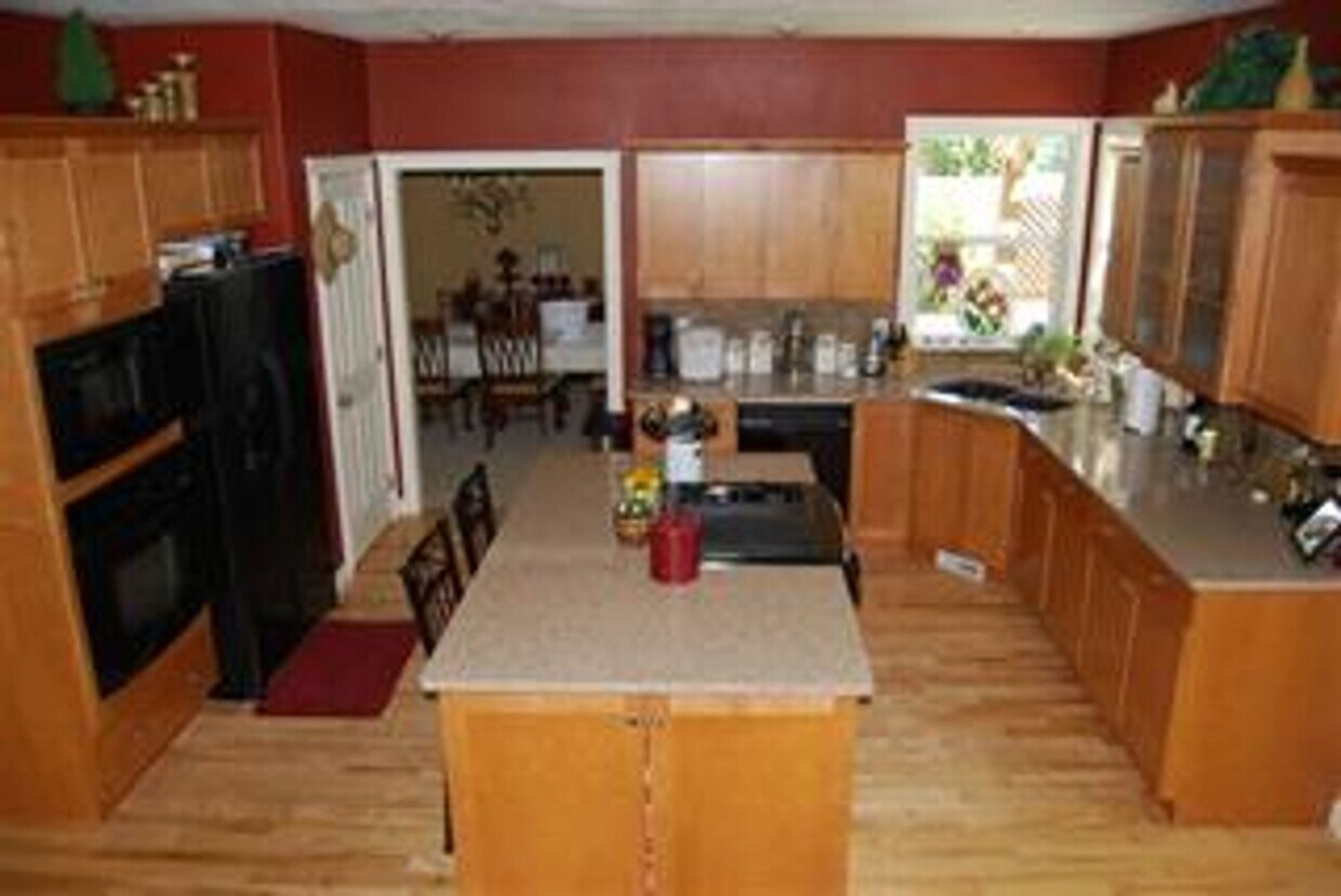 Primary Photo - Beautiful Eagle Home