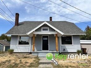Building Photo - 707 S 45th St