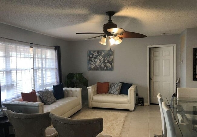 Building Photo - 18435 Spanish Isles Ct