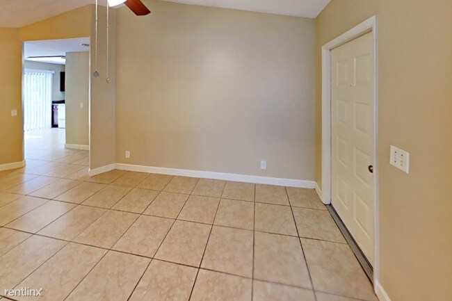 Building Photo - 5680 Strawberry Lakes Cir
