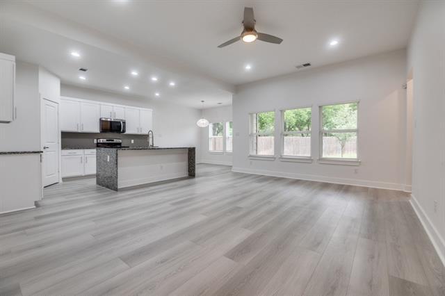 Foto del edificio - 5567 Butternut St