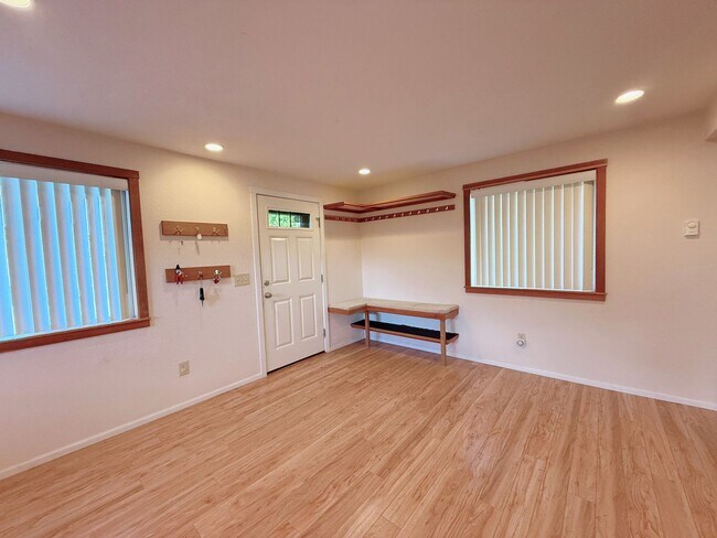 Foto del edificio - Charming Roosevelt Neighborhood House! - 2...