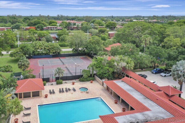 Foto del edificio - 8105 Severn Dr