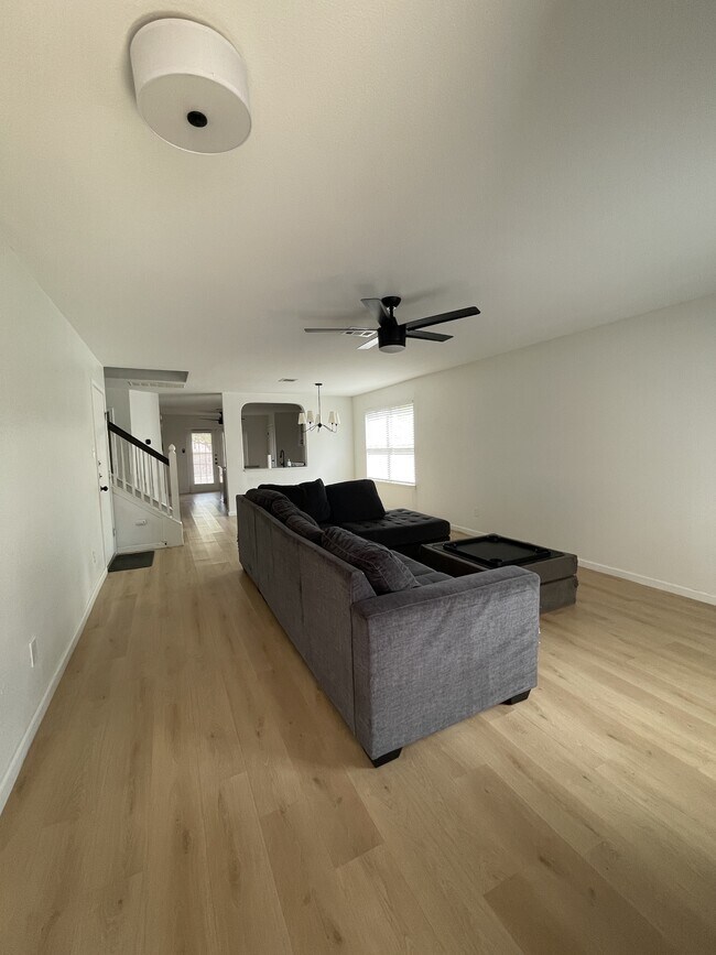 Foto del edificio - 6715 Gunlock Creek