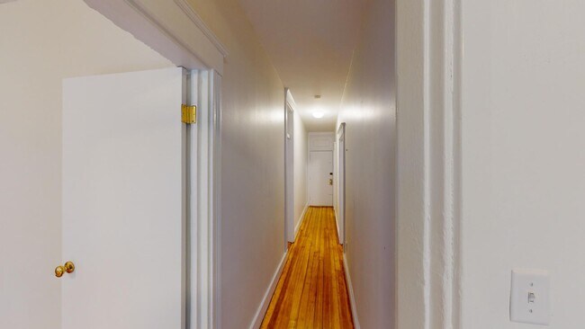 Foto del edificio - 1381 Commonwealth Ave