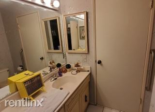 Foto del edificio - 2 br, 3 bath House - 9982 Wornom Ave