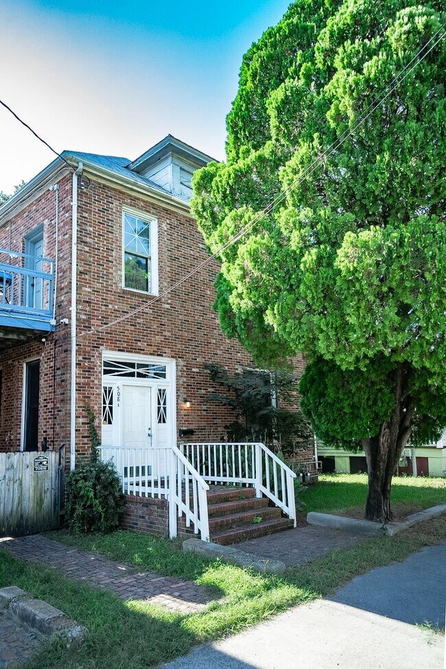 Building Photo - 508 3rd St